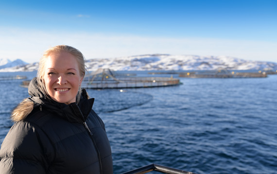 LAKS MED PÅ LAGET: Regionsjef, Marit Bærøe, i Sjømat Norge ser store muligheter ved å bli partner med Finnmarksløpet.